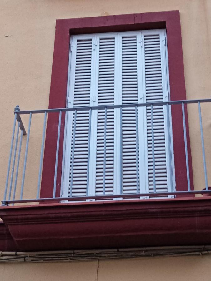 Apartamento Casco Antiguo Exterior Unico En Segunda Planta En Un Edificio De De Dos Plantas Sevilla Exterior foto